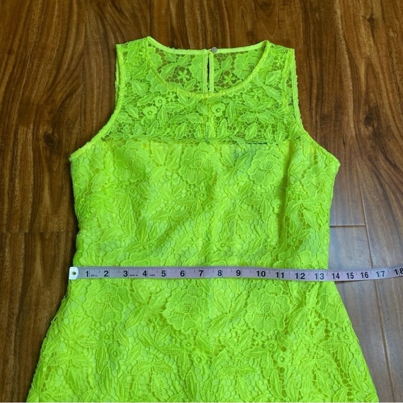 J. Crew Collection Neon Yellow Crochet Sleeveless Sheath Dress Size 4 Classic - Picture 14 of 16